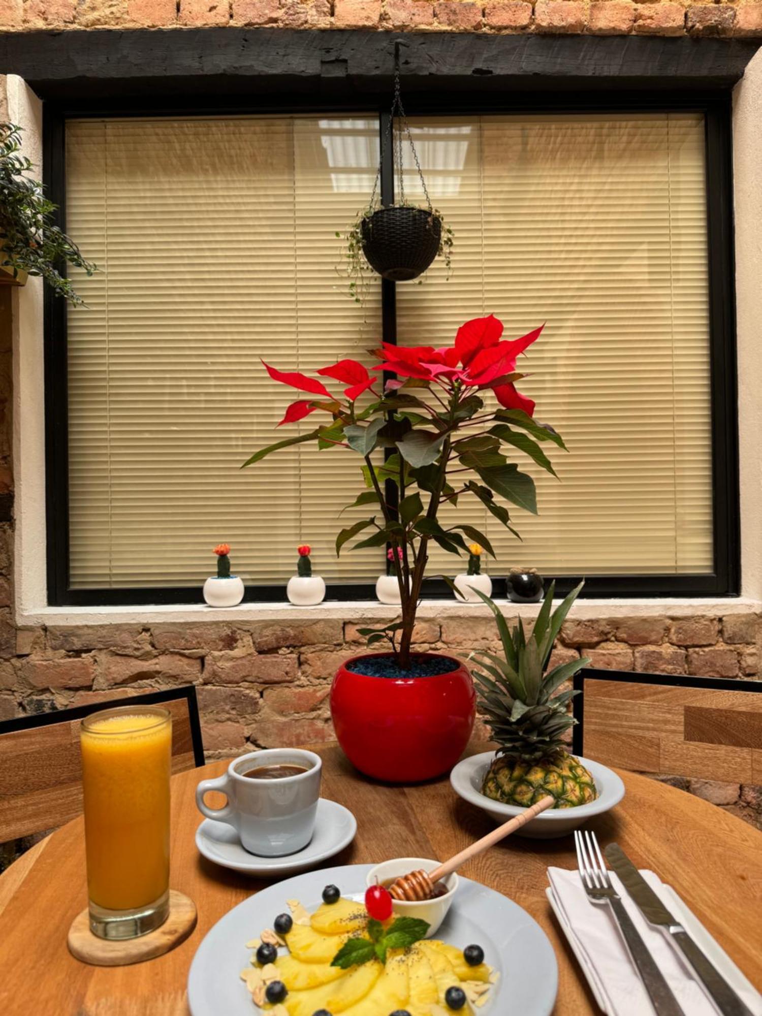 Las Aguas Inn Bogotá Zewnętrze zdjęcie